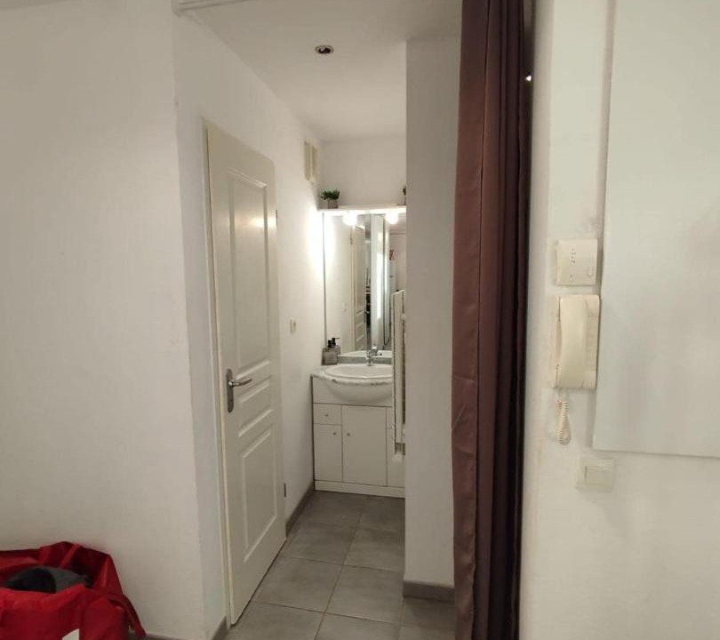 Photo of Others in Sept Deniers