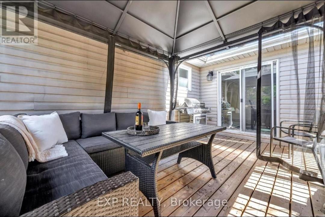 Photo of Patio Balcony in Pinehouse