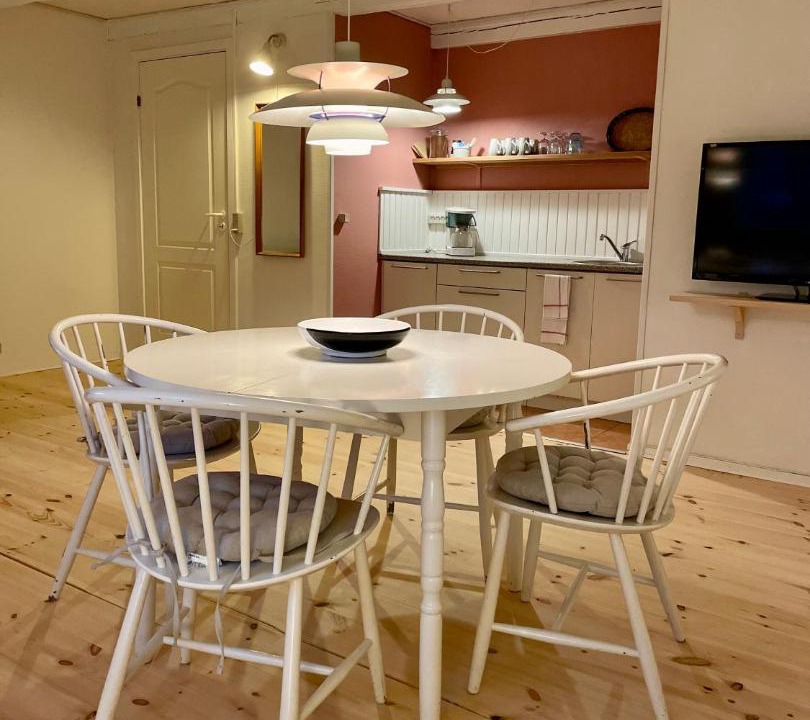 Photo of Others in Davinde