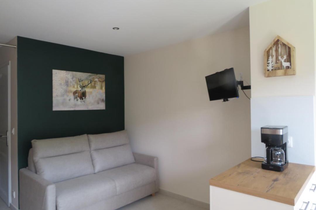 Photo of Others in Demi-Quartier