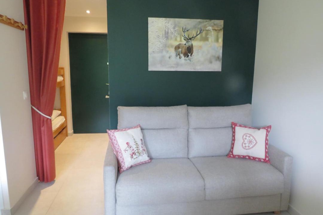 Photo of Others in Demi-Quartier