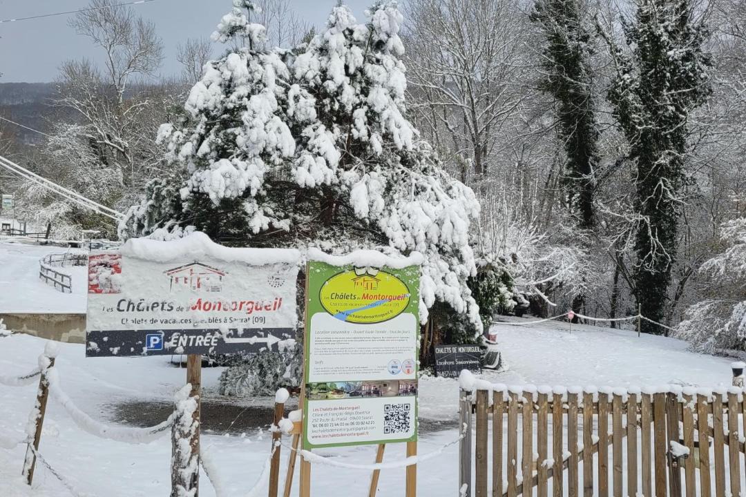 Photo of Others in Saurat