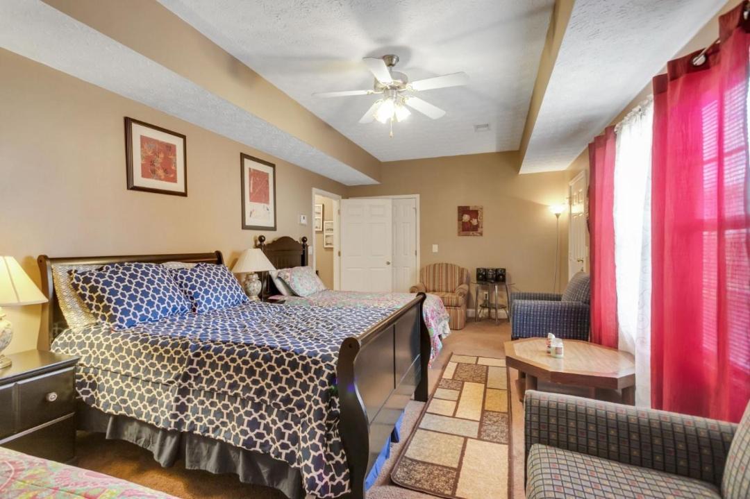 Photo of Others in Locust Grove