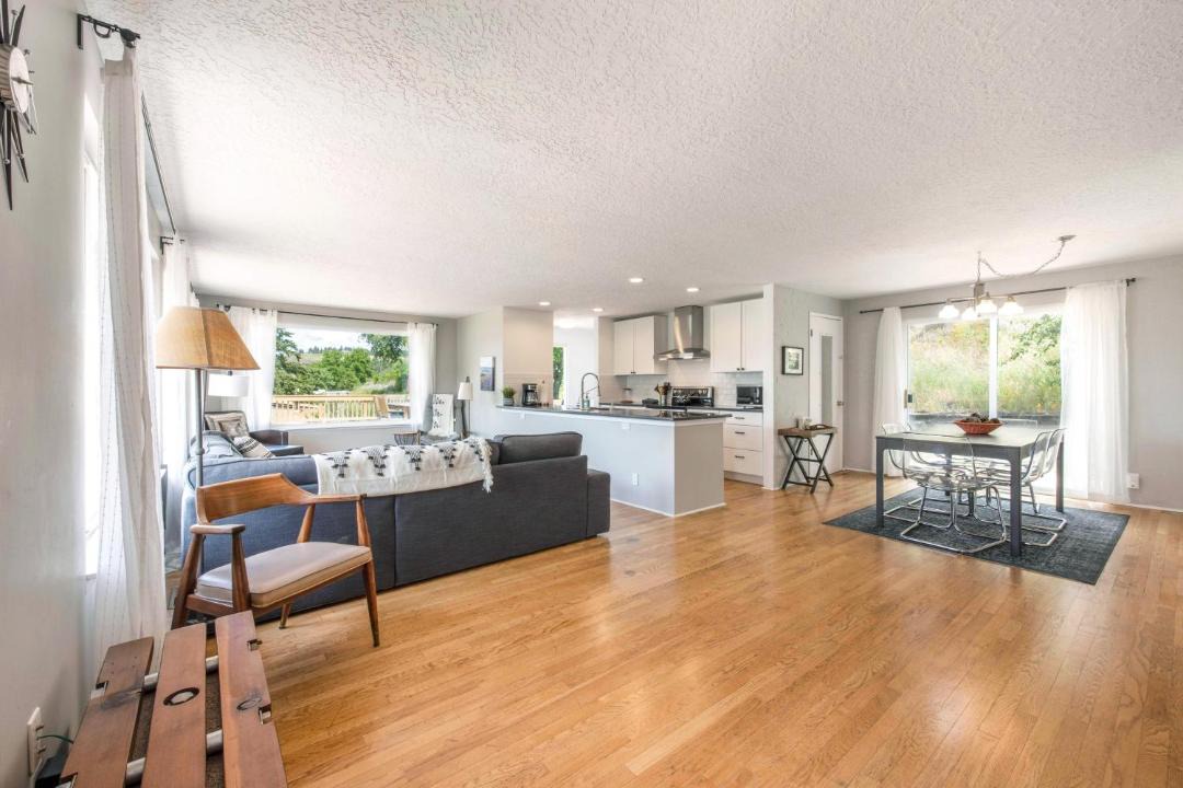 Photo of Others in Lyle