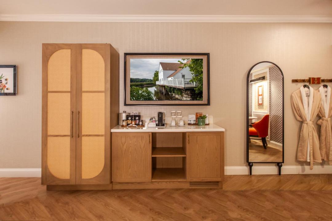 Photo of Others in Westport