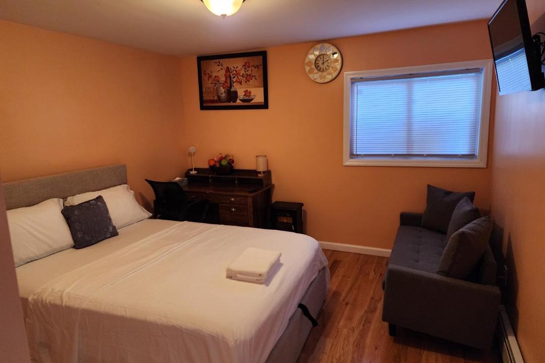 Photo of Bedroom in Pelham Gardens
