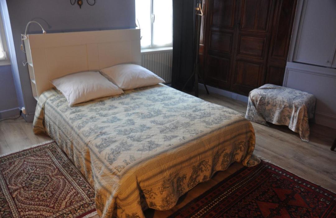 Photo of Bedroom in Saulieu