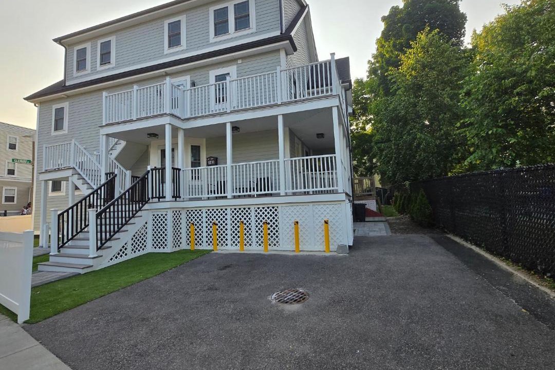 Photo of Others in Roxbury