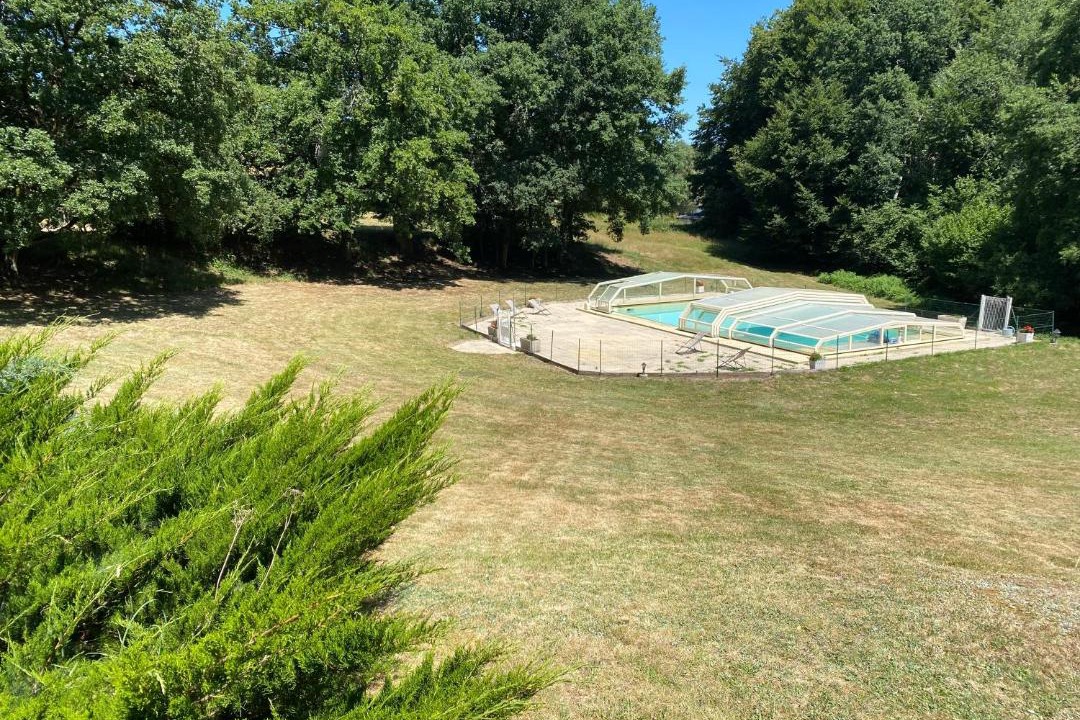 Photo of Others in Ussel