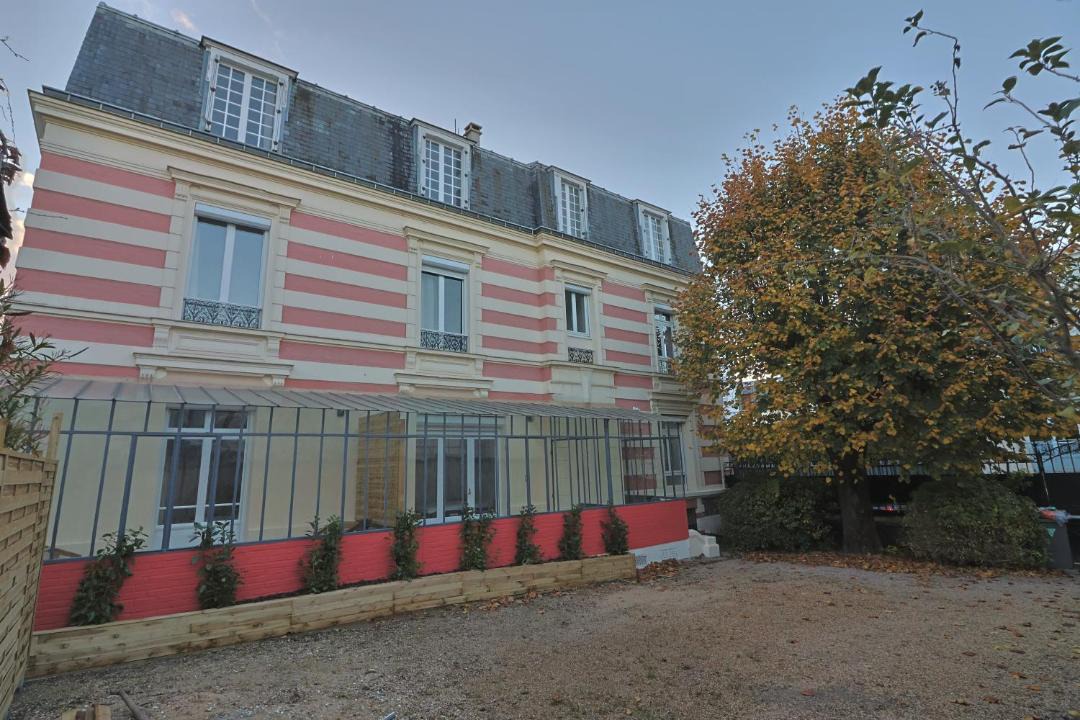 Photo of Others in Enghien-les-Bains