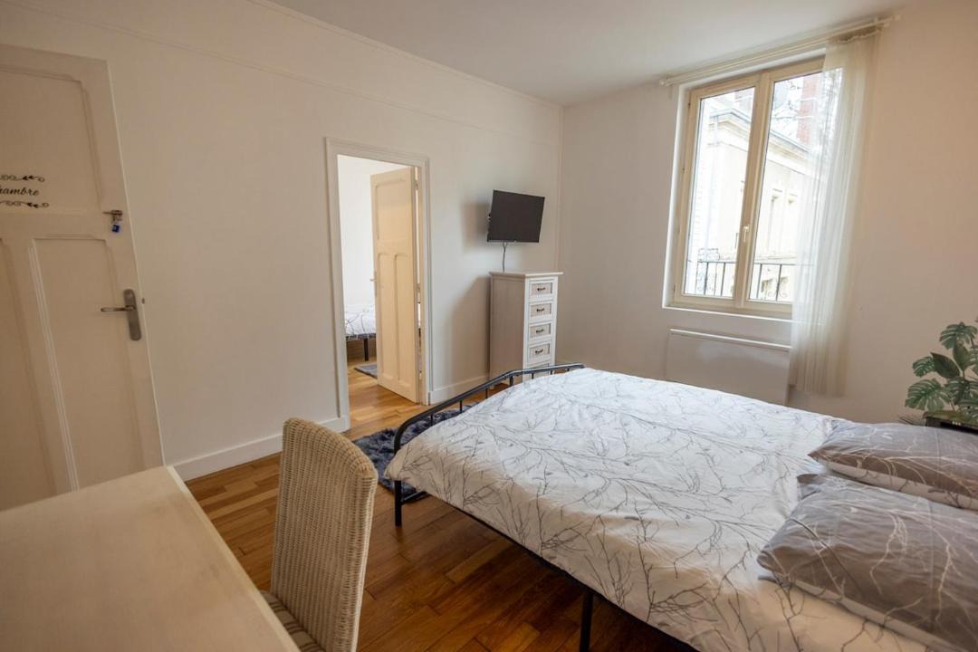 Photo of Bedroom in Cloyes-sur-le-Loir