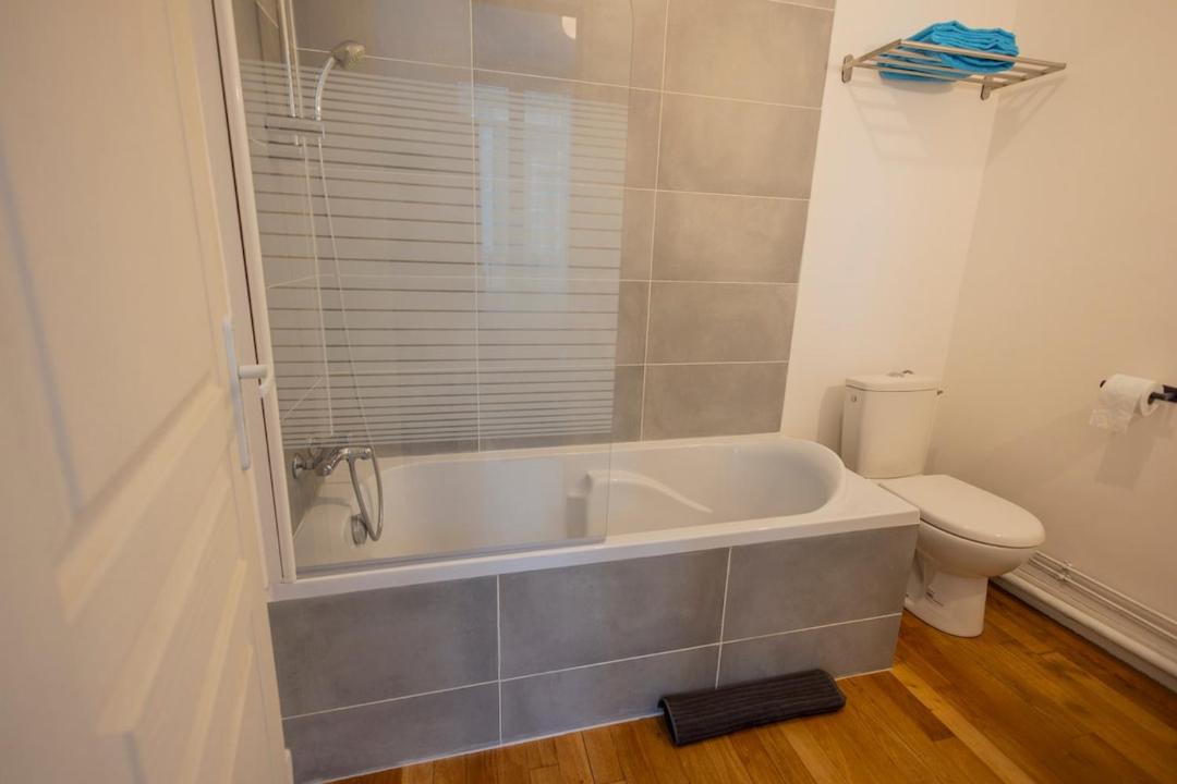 Photo of Bathroom in Cloyes-sur-le-Loir