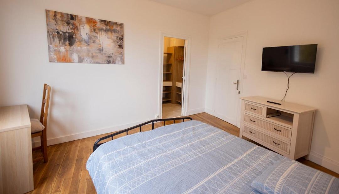 Photo of Bedroom in Cloyes-sur-le-Loir