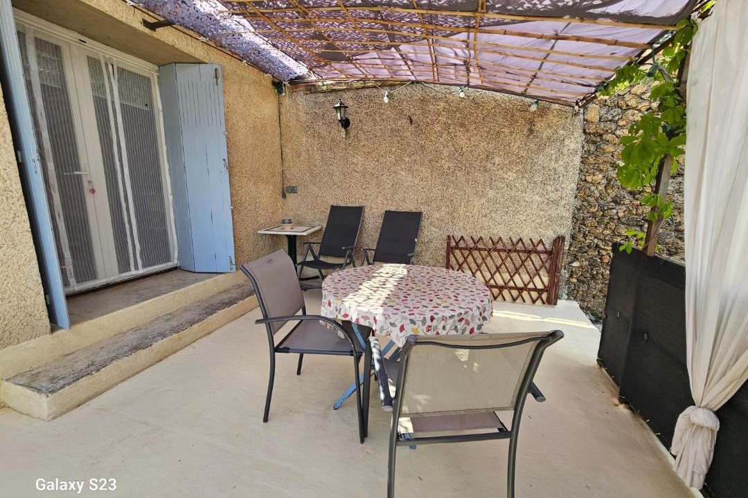 Photo of Patio Balcony in Puymeras