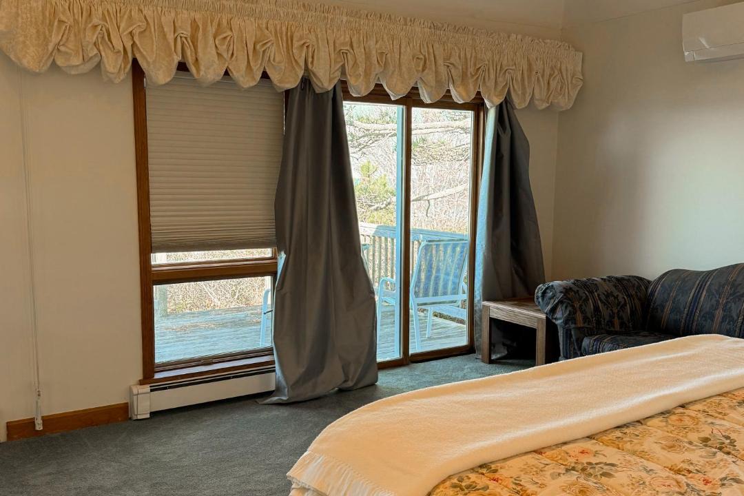 Photo of Bedroom in Prides Crossing