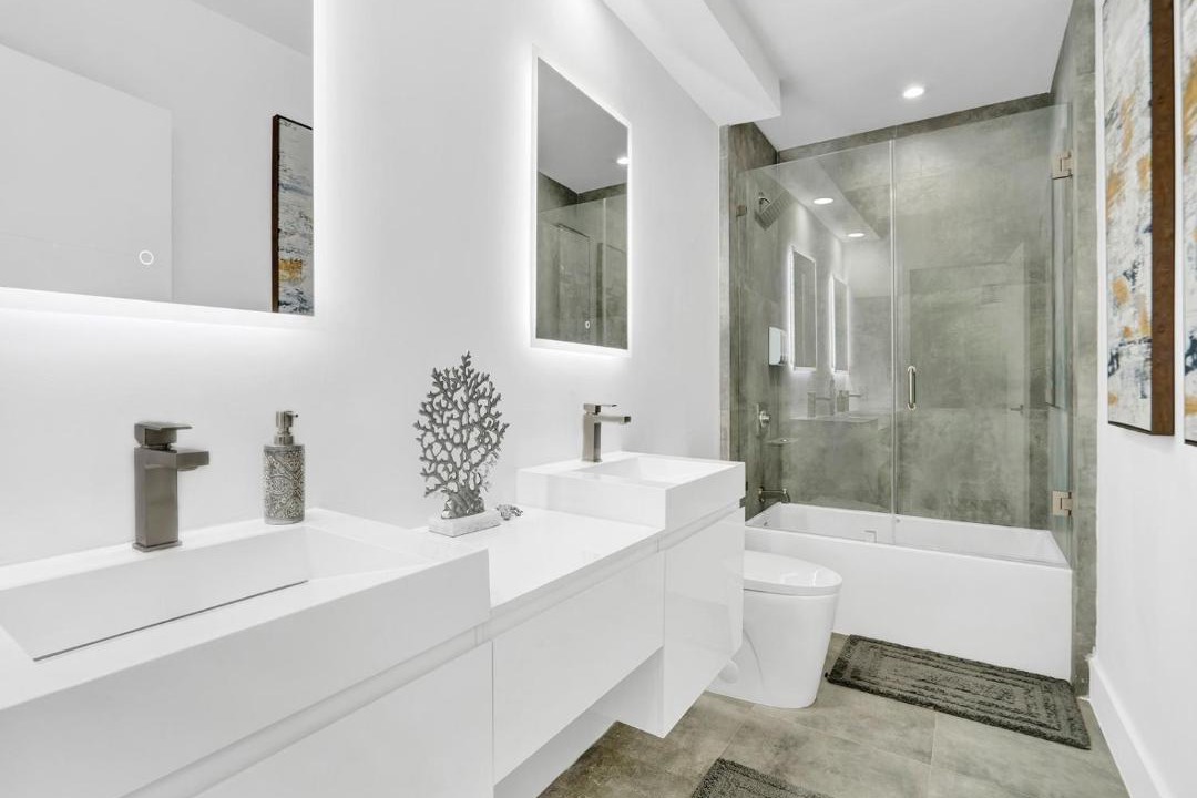Photo of Bathroom in North Bay Village