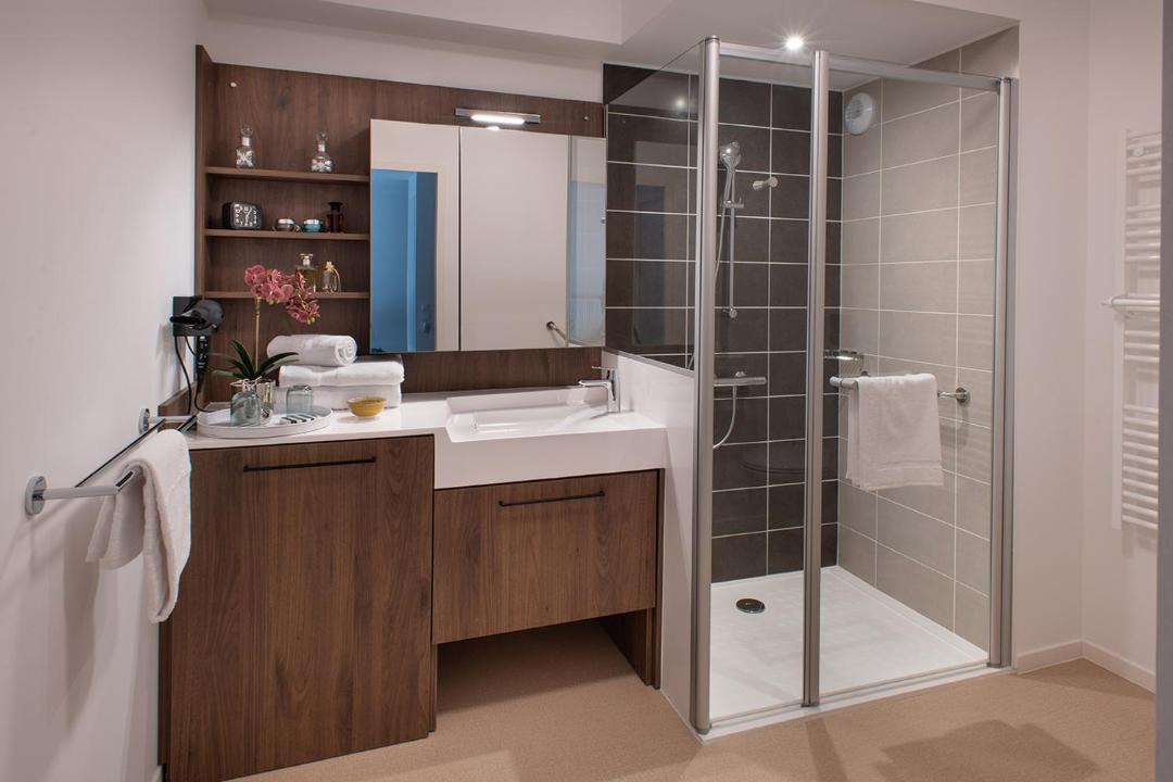 Photo of Others in Sens