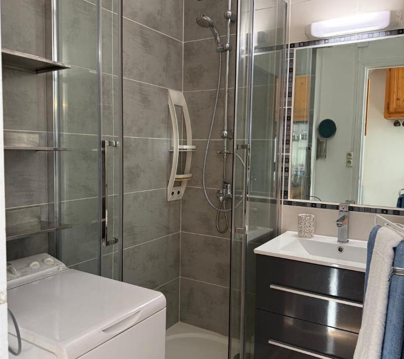 Photo of Bathroom in Collobrieres