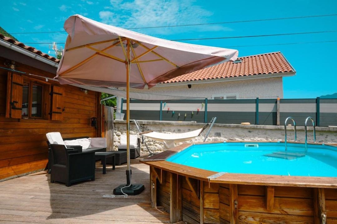 Photo of Others in Lumbin