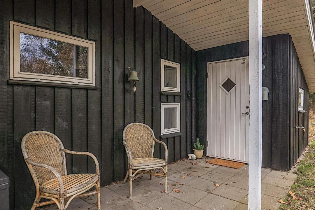 Photo of Others in Hou