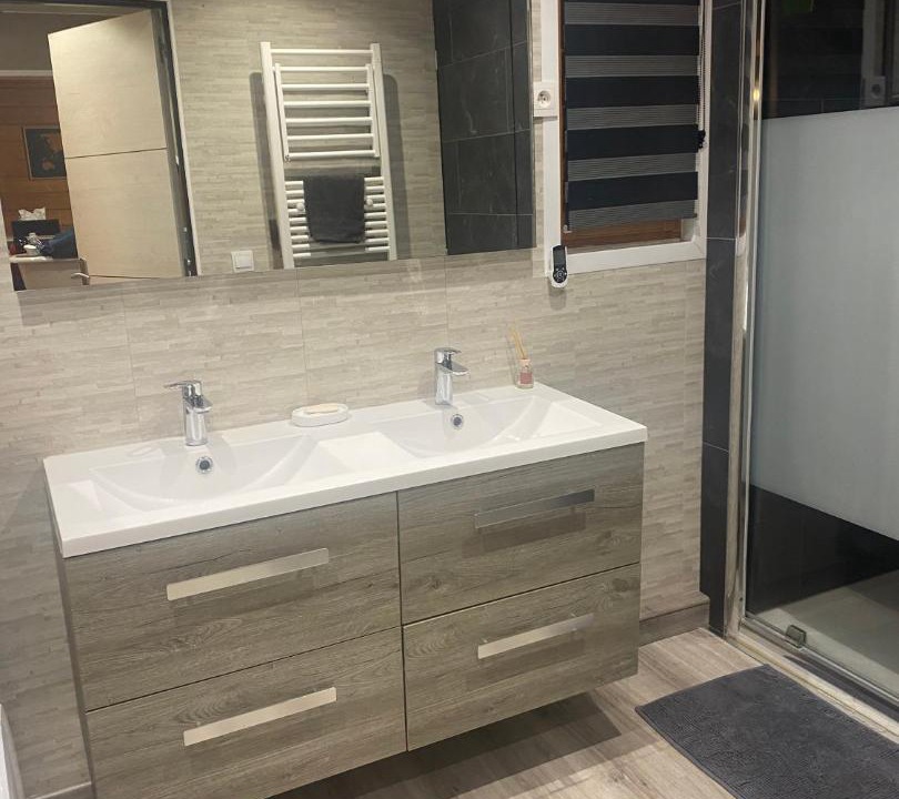 Photo of Bathroom in Bourbourg