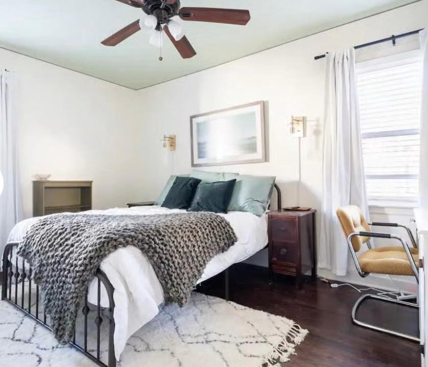 Photo of Bedroom in University District
