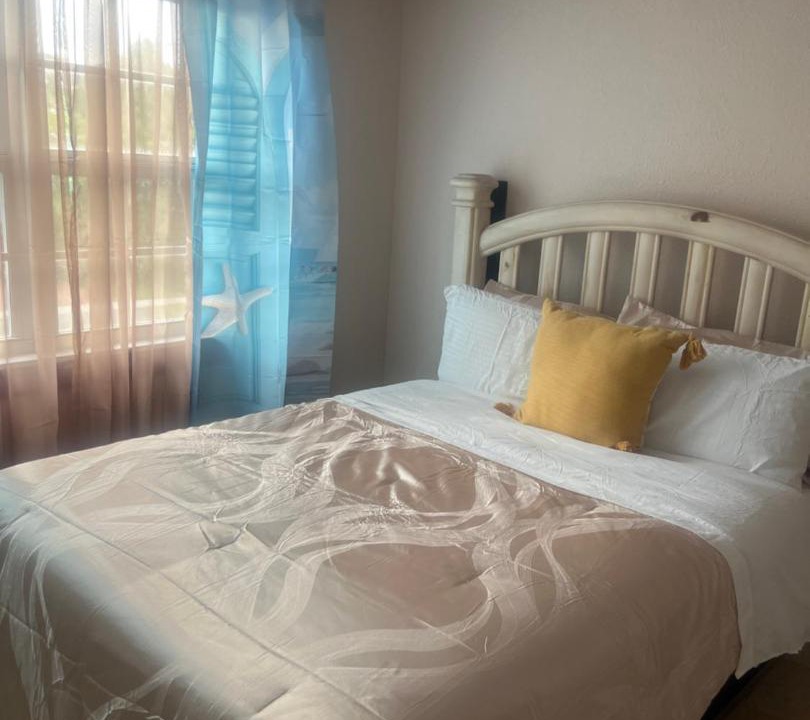 Photo of Bedroom in Lauderhill