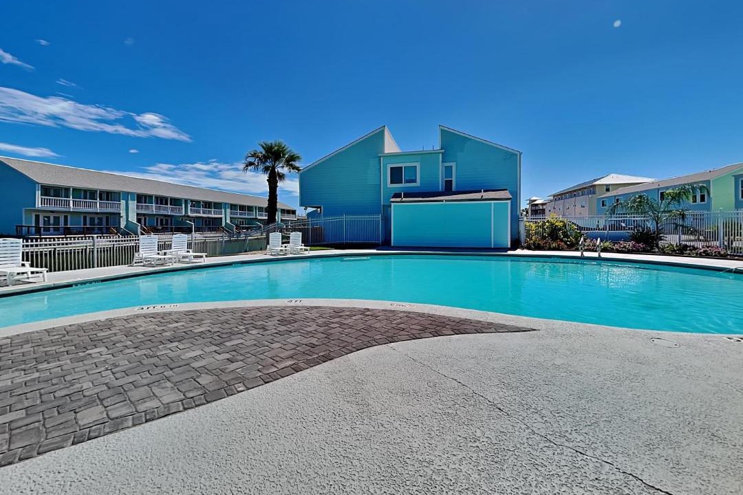 Photo of Others in Key Allegro