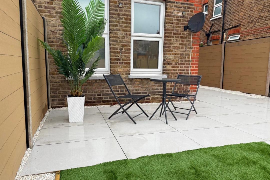 Photo of Others in Lea Bridge