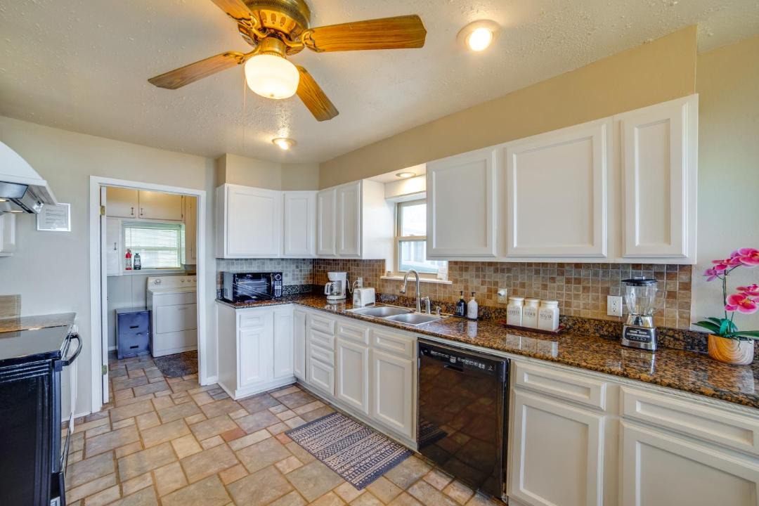 Photo of Kitchen in Cedar Creek Reservoir