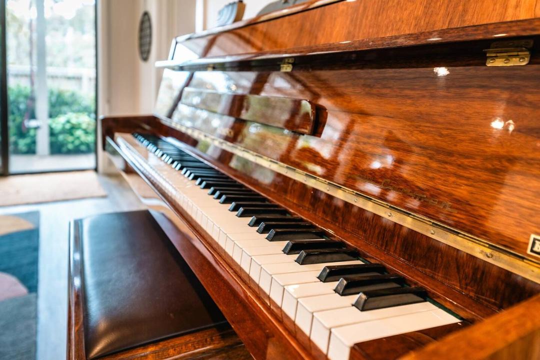 Photo of Others in Canadian