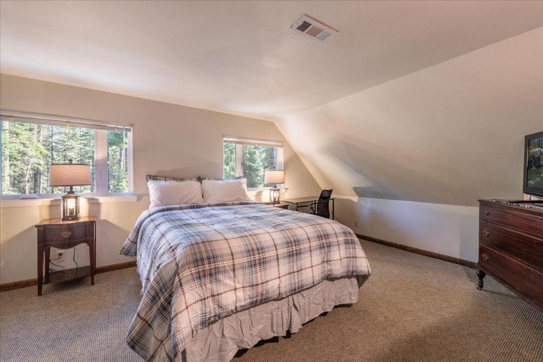 Photo of Bedroom in Tahoe Pines