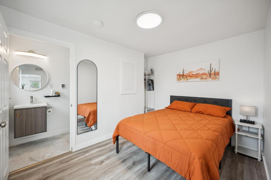 Photo of Bedroom in River Rouge