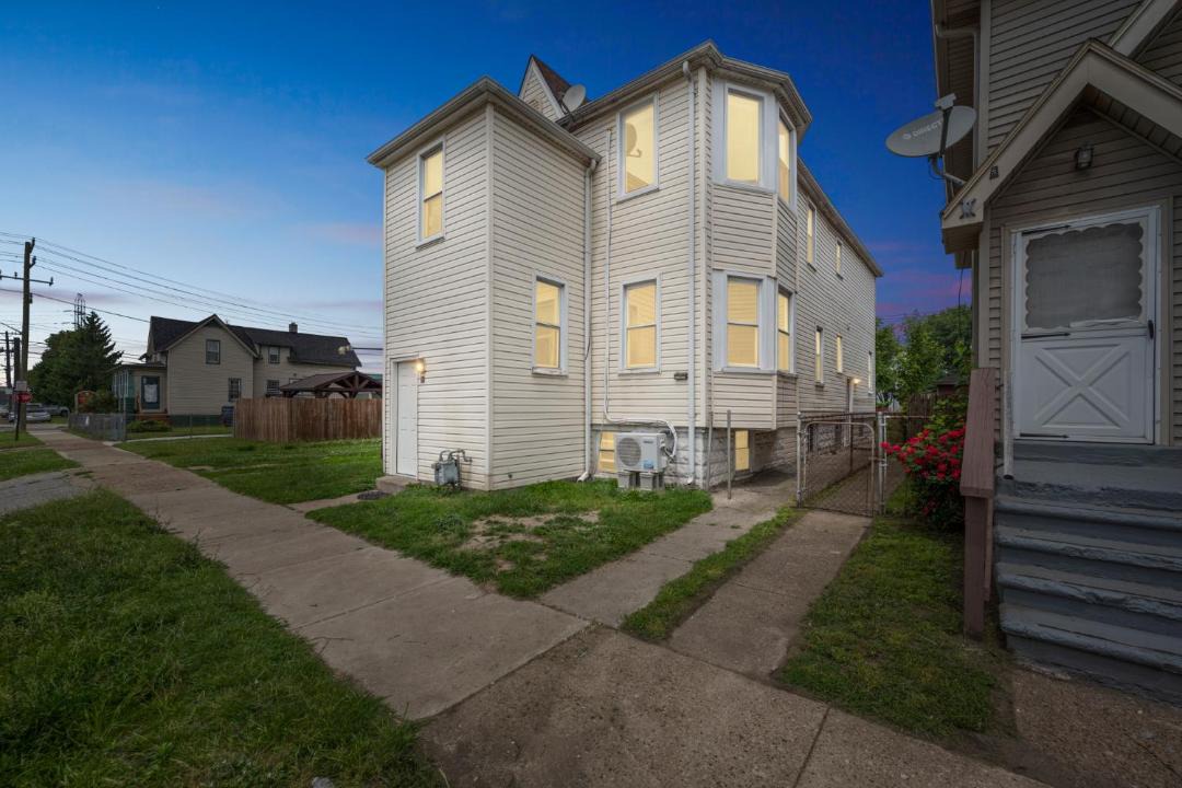 Photo of Buildings in River Rouge