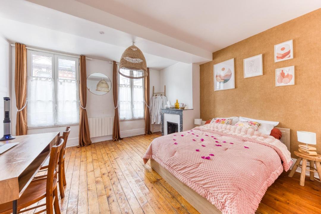 Photo of Bedroom in Dreux