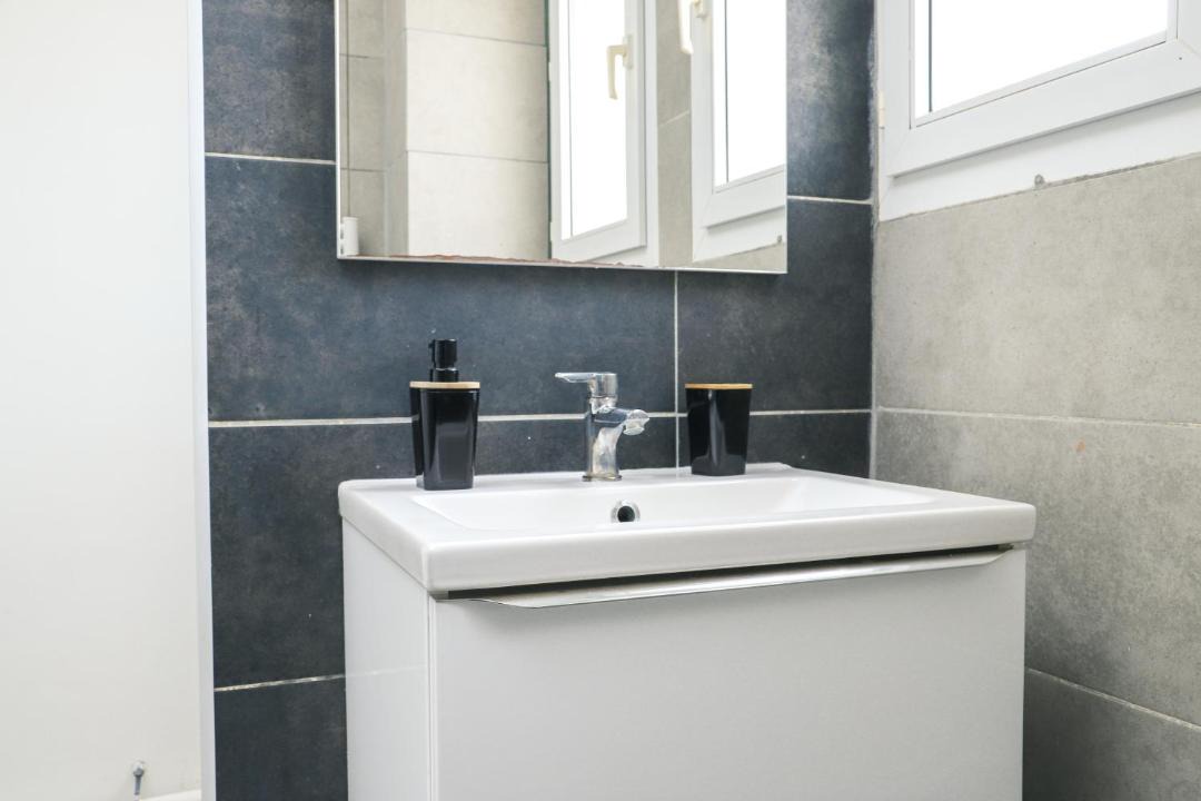 Photo of Bathroom in Vaires-sur-Marne