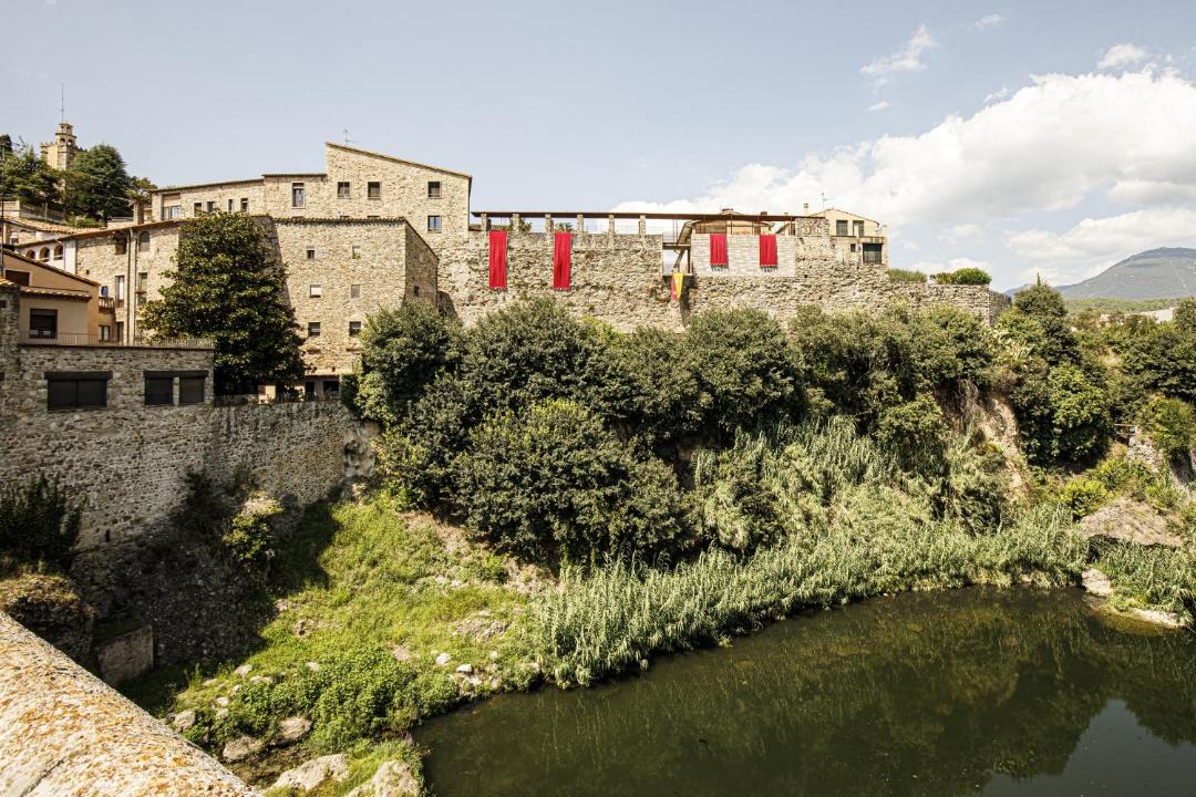 Photo of Others in Besalu