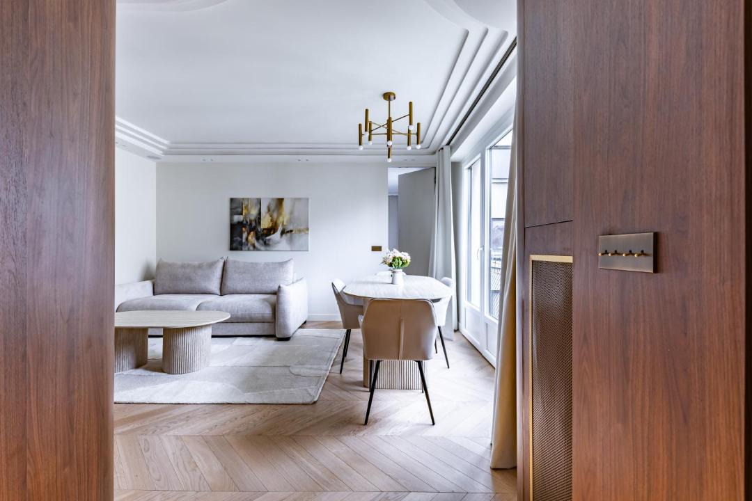 Photo of Others in Neuilly-sur-Seine