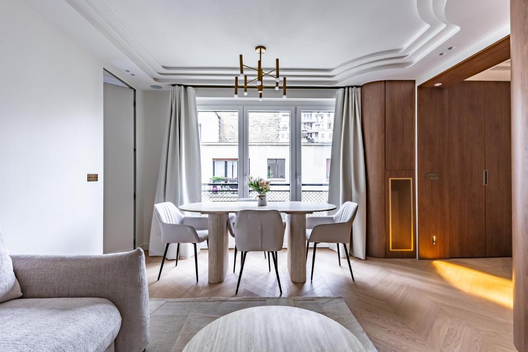 Photo of Others in Neuilly-sur-Seine