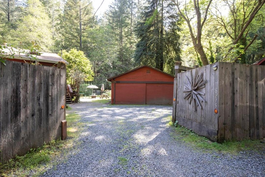 Photo of Others in Occidental