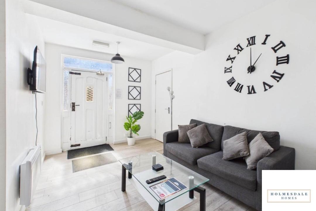 Photo of Livingroom in Weston