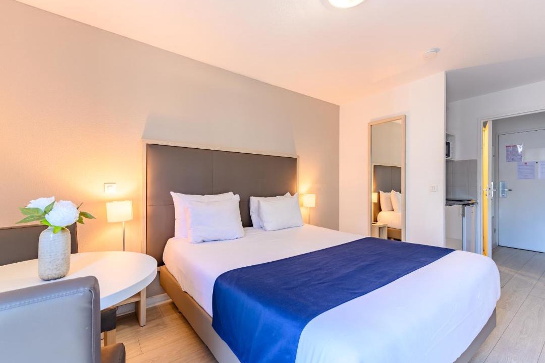 Photo of Bedroom in Pantin