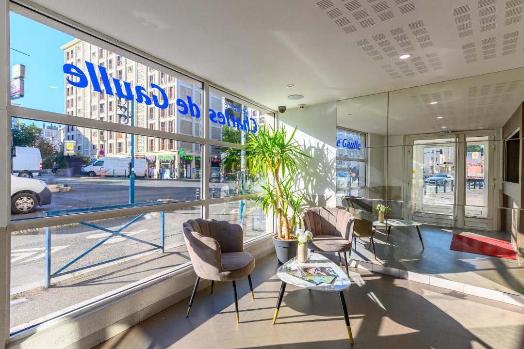 Photo of Others in Pantin