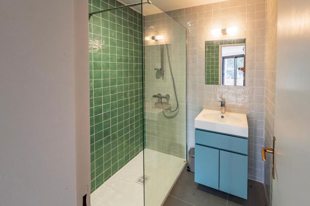 Photo of Bathroom in Tredrez-Locquemeau