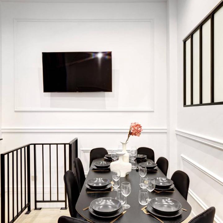 Photo of Others in Charonne