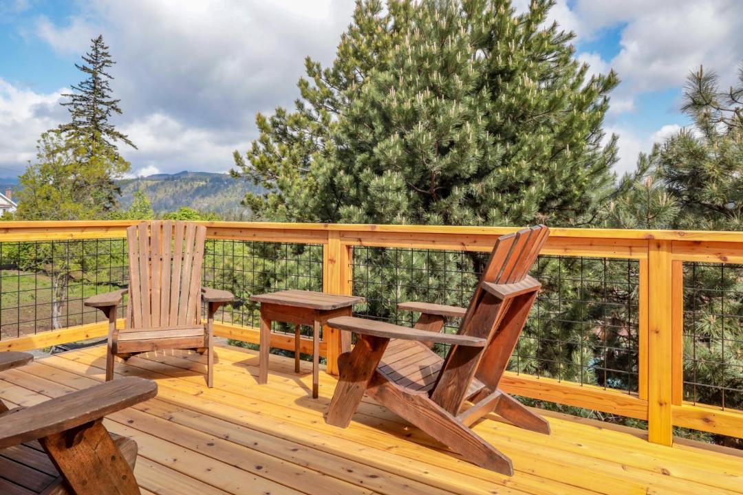 Photo of Patio Balcony in Hood River