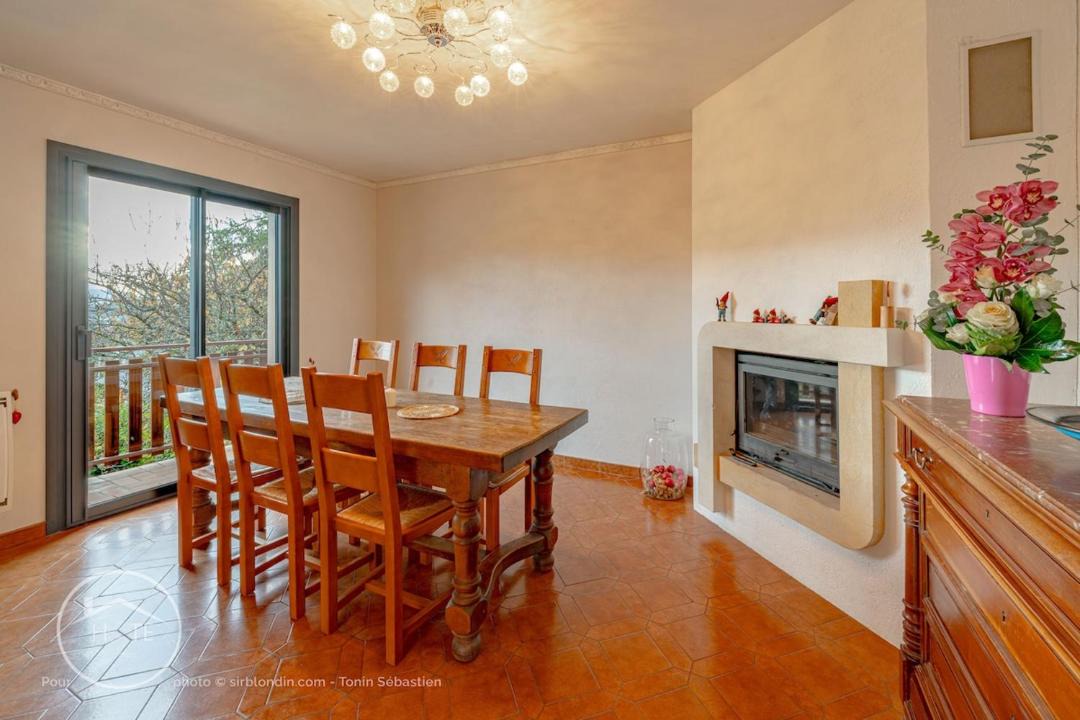 Photo of Others in Bassens