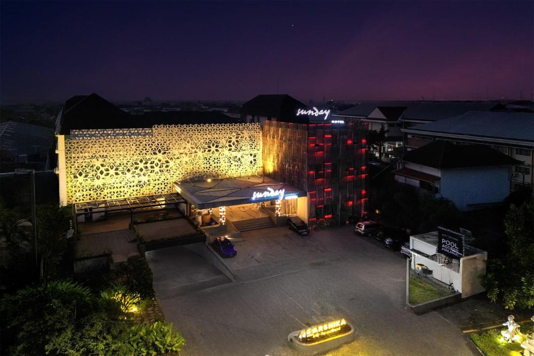 Photo of Others in Sunset Road