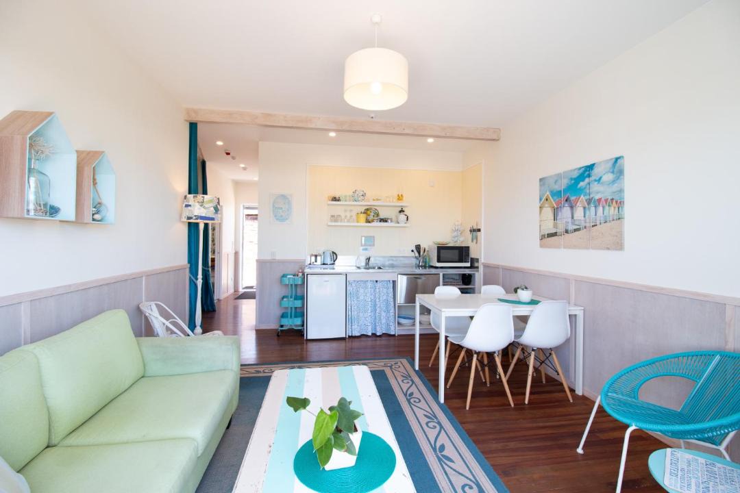 Photo of Others in Leigh