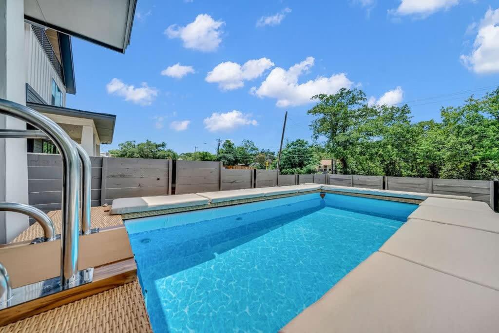 Photo of Patio Balcony in Riverside